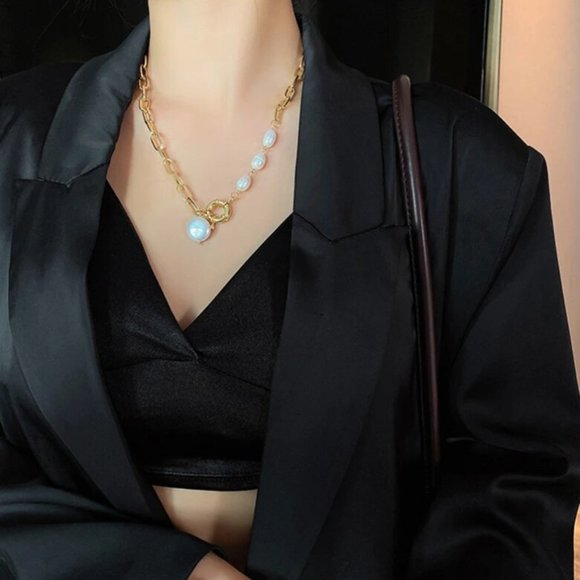 INS Style Premium Baroque Pearl Pendant Necklace - Picture 1 of 9